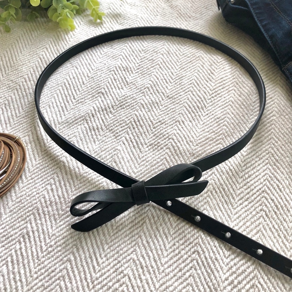 *3/$12*🎀Black Bow Skinny Belt